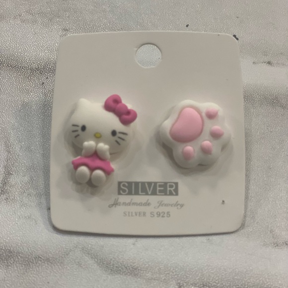 Kitty time!!! - Picture 2 of 2